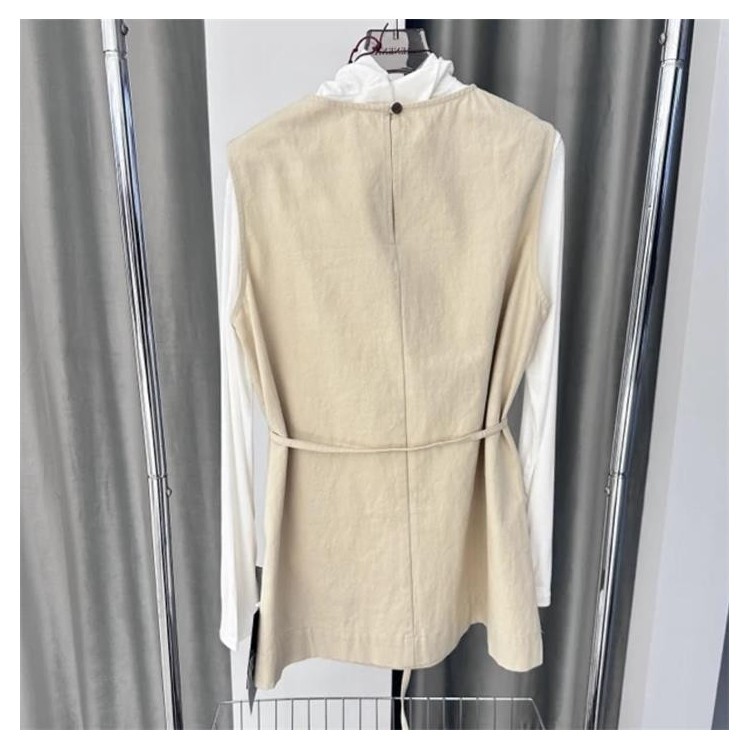 温碧霞自创IRENENA服装无袖收腰韩系小上衣图3